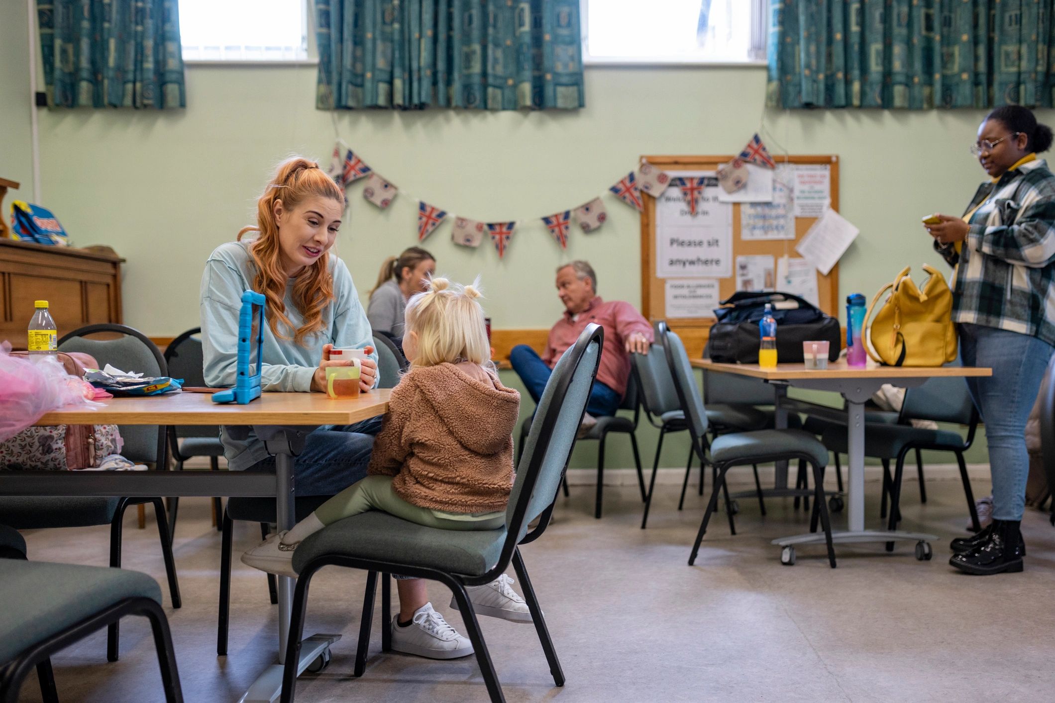 Parent and child spending time together in a community setting